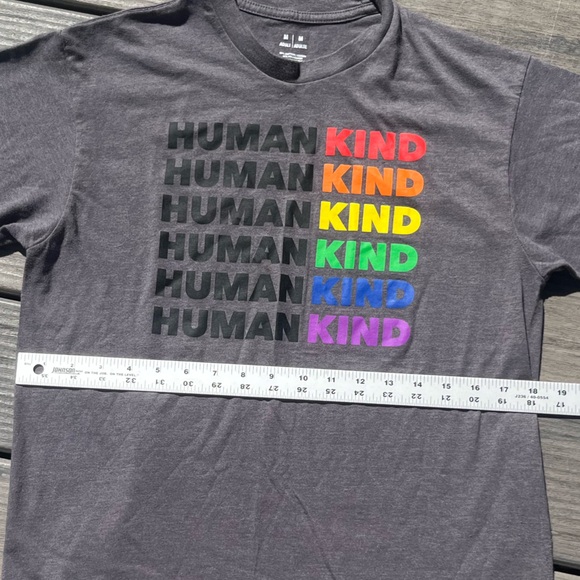 Michaels; Gray & Rainbow Graphic “Human Kind” Tee; No Visible Wear; Men's (M) - Picture 6 of 7
